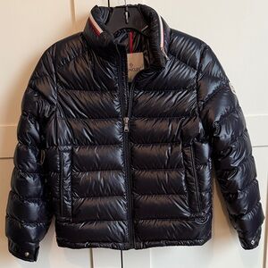 Moncler kids size 10 dark navy puffer jacket LIKE NEW